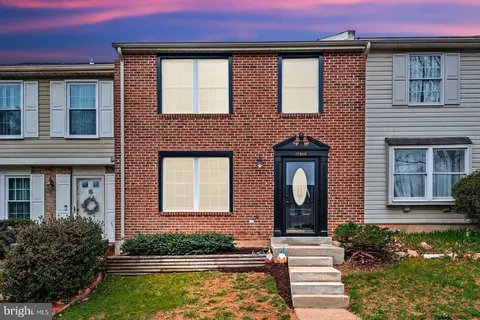 12806 Frontier Ln, Woodbridge, VA 22192