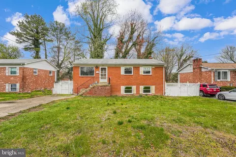 14127 Grayson Rd, Woodbridge, VA 22191