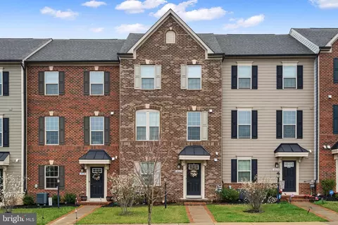 18123 Red Mulberry Rd, Dumfries, VA 22026