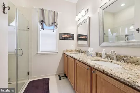 Bath - 13499 Brightview Way, Gainesville, VA 20155 photo 4 of 4