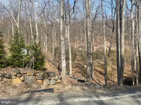 2606 Jackson Dr, Haymarket, VA 20169