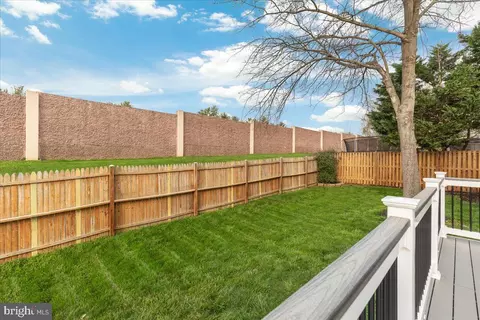 Exterior - 8940 Dennis Ct, Bristow, VA 20136 photo 4 of 10