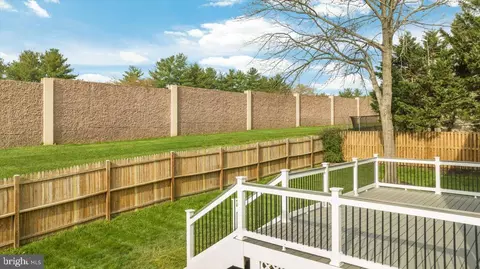 Exterior - 8940 Dennis Ct, Bristow, VA 20136 photo 5 of 10
