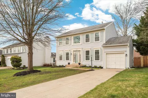 Exterior - 8940 Dennis Ct, Bristow, VA 20136 photo 8 of 10