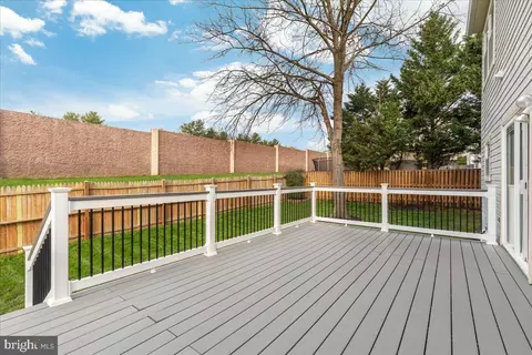 Exterior - 8940 Dennis Ct, Bristow, VA 20136 photo 3 of 10