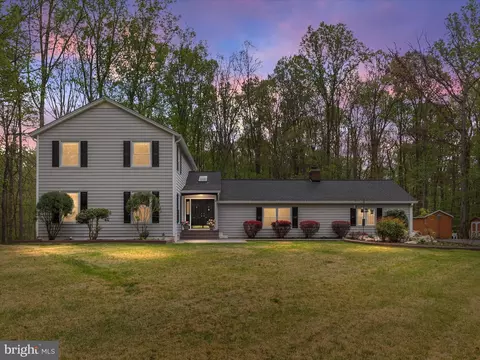 11503 Wildflower Ct, Woodbridge, VA 22192