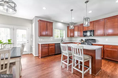 18599 Quantico Gateway Dr, Triangle, VA 22172 photo 8