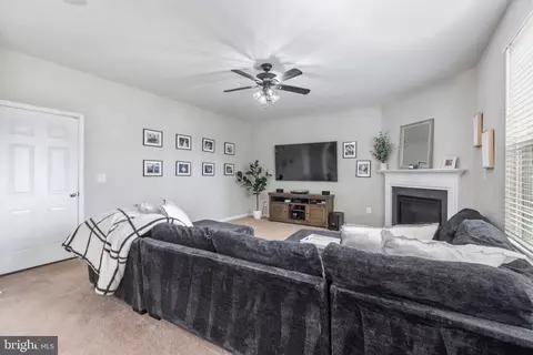 18599 Quantico Gateway Dr, Triangle, VA 22172 photo 16