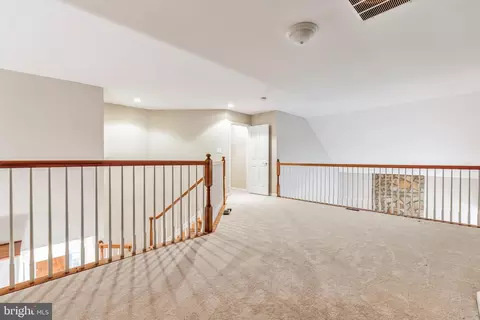 Entry Way - 6545 Box Elder Loop, Gainesville, VA 20155 photo 3 of 4