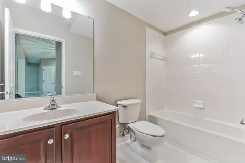 Bath - 6545 Box Elder Loop, Gainesville, VA 20155 photo 2 of 3