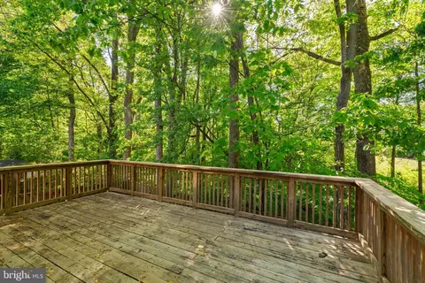 Exterior - 3590 Wharf Ln, Triangle, VA 22172 photo 3 of 6