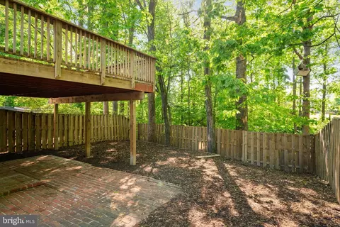 Exterior - 3590 Wharf Ln, Triangle, VA 22172 photo 4 of 6