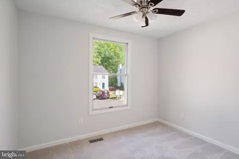 Bedroom - 3590 Wharf Ln, Triangle, VA 22172 photo 1 of 2