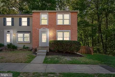 Exterior - 3590 Wharf Ln, Triangle, VA 22172 photo 6 of 6