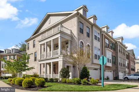 7901 Turtle Creek Cir, Gainesville, VA 20155