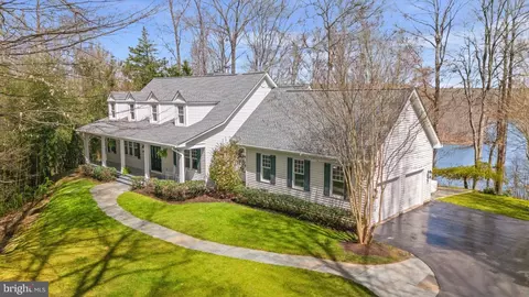 11419 Occoquan Oaks Ln, Woodbridge, VA 22192