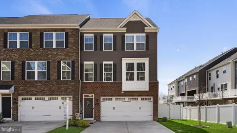 7808 Cove Point Dr, Manassas, VA 20109