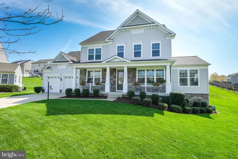 5761 Spriggs Meadow Dr, Woodbridge, VA 22193