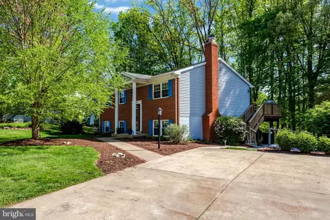 13447 Pinwheel Ct, Woodbridge, VA 22193