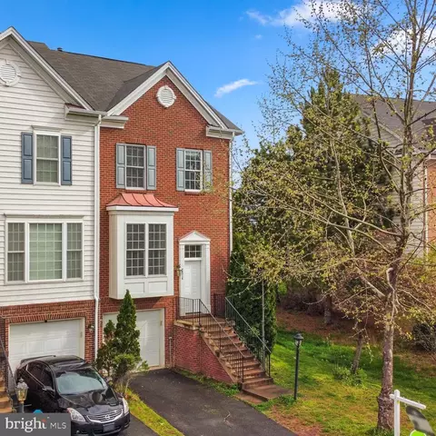 2514 Oak Tree Ln, Woodbridge, VA 22191