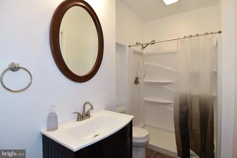 Bath - 14339 Broadwinged, Gainesville, VA 20155 photo 6 of 6