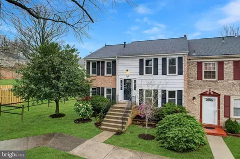 1969 Mayflower Dr, Woodbridge, VA 22192