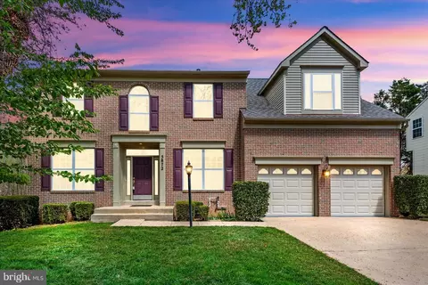 5872 Fincastle Dr, Manassas, VA 20112