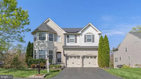 8784 Raleigh Mews, Gainesville, VA 20155