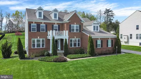 7535 Hunter Woods Dr, Manassas, VA 20111