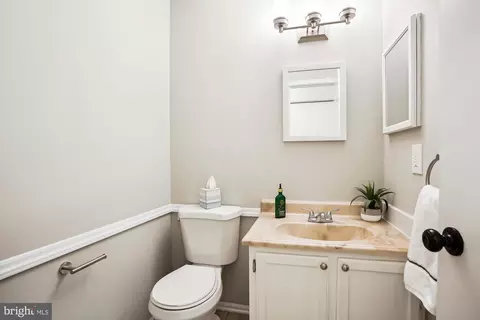 Bath - 4508 Peppermill Ct, Dumfries, VA 22025 photo 1 of 3