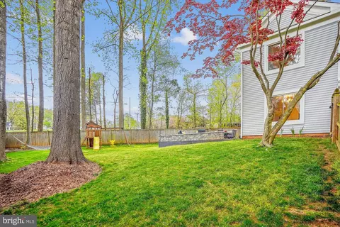 Exterior - 4508 Peppermill Ct, Dumfries, VA 22025 photo 9 of 11