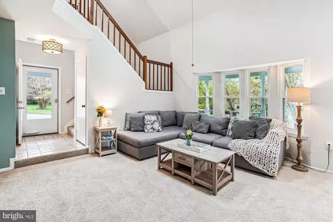 Living - 4508 Peppermill Ct, Dumfries, VA 22025 photo 2 of 3