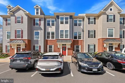 8226 Knight Station Way, Manassas, VA 20110