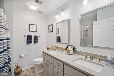 Bath - 12321 Grimsby Ln, Bristow, VA 20136 photo 2 of 3