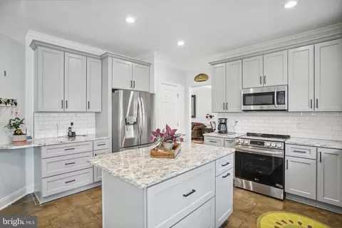 Kitchen - 12321 Grimsby Ln, Bristow, VA 20136 photo 3 of 3