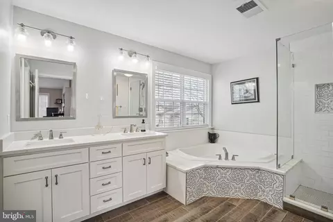 Bath - 12321 Grimsby Ln, Bristow, VA 20136 photo 3 of 3