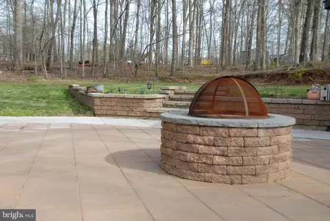 Exterior - 11623 Smithfield Rd, Manassas, VA 20112 photo 4 of 6