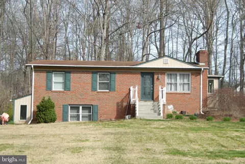 11623 Smithfield Rd, Manassas, VA 20112