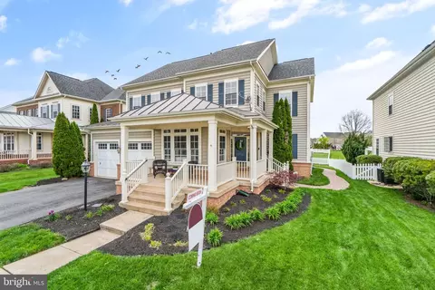 10832 General Kirkland Dr, Bristow, VA 20136