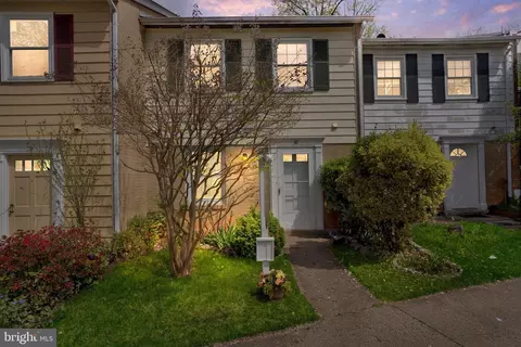 7633 Somerset Ln, Manassas, VA 20111