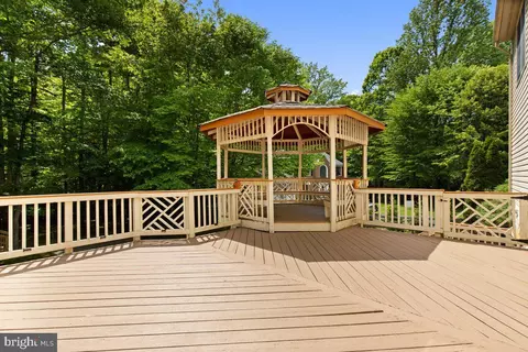 Exterior - 6367 Etheridge Ln, Manassas, VA 20112 photo 7 of 11
