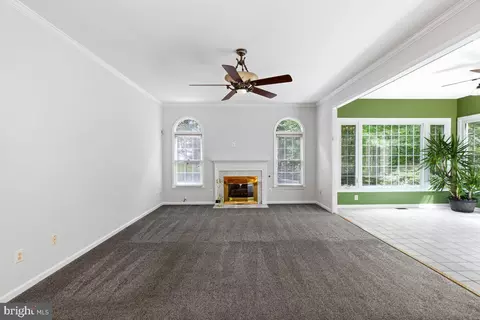 Living - 6367 Etheridge Ln, Manassas, VA 20112 photo 7 of 10