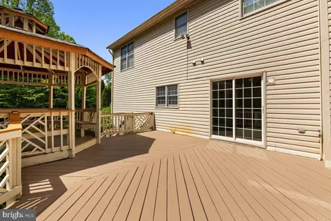 Exterior - 6367 Etheridge Ln, Manassas, VA 20112 photo 8 of 11