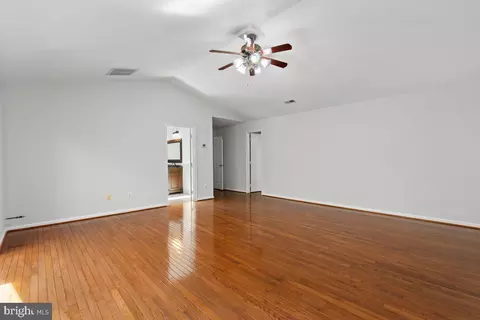 Entry Way - 6367 Etheridge Ln, Manassas, VA 20112 photo 5 of 10