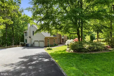 Exterior - 6367 Etheridge Ln, Manassas, VA 20112 photo 5 of 11