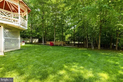 Exterior - 6367 Etheridge Ln, Manassas, VA 20112 photo 10 of 11