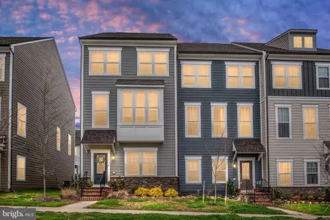 1784 Hickory Woods Rd, Dumfries, VA 22026