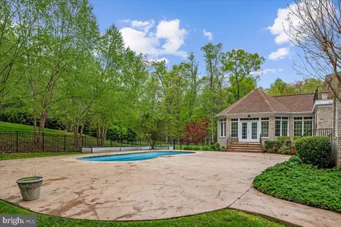 Exterior - 16512 Gaines Rd, Broad Run, VA 20137 photo 13 of 26