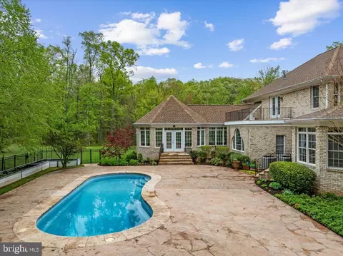 Exterior - 16512 Gaines Rd, Broad Run, VA 20137 photo 10 of 26