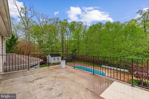 Exterior - 16512 Gaines Rd, Broad Run, VA 20137 photo 6 of 26